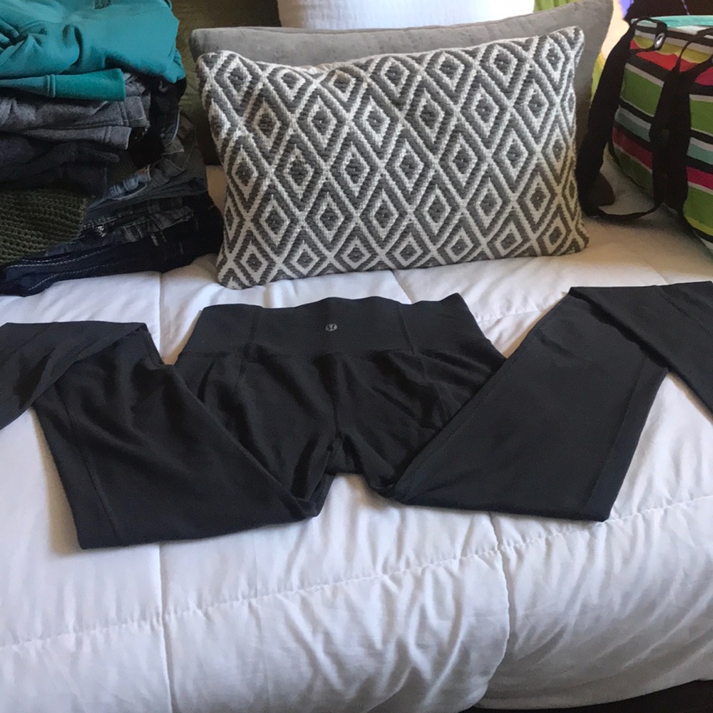 Lululemon charcoal grey leggings size 6